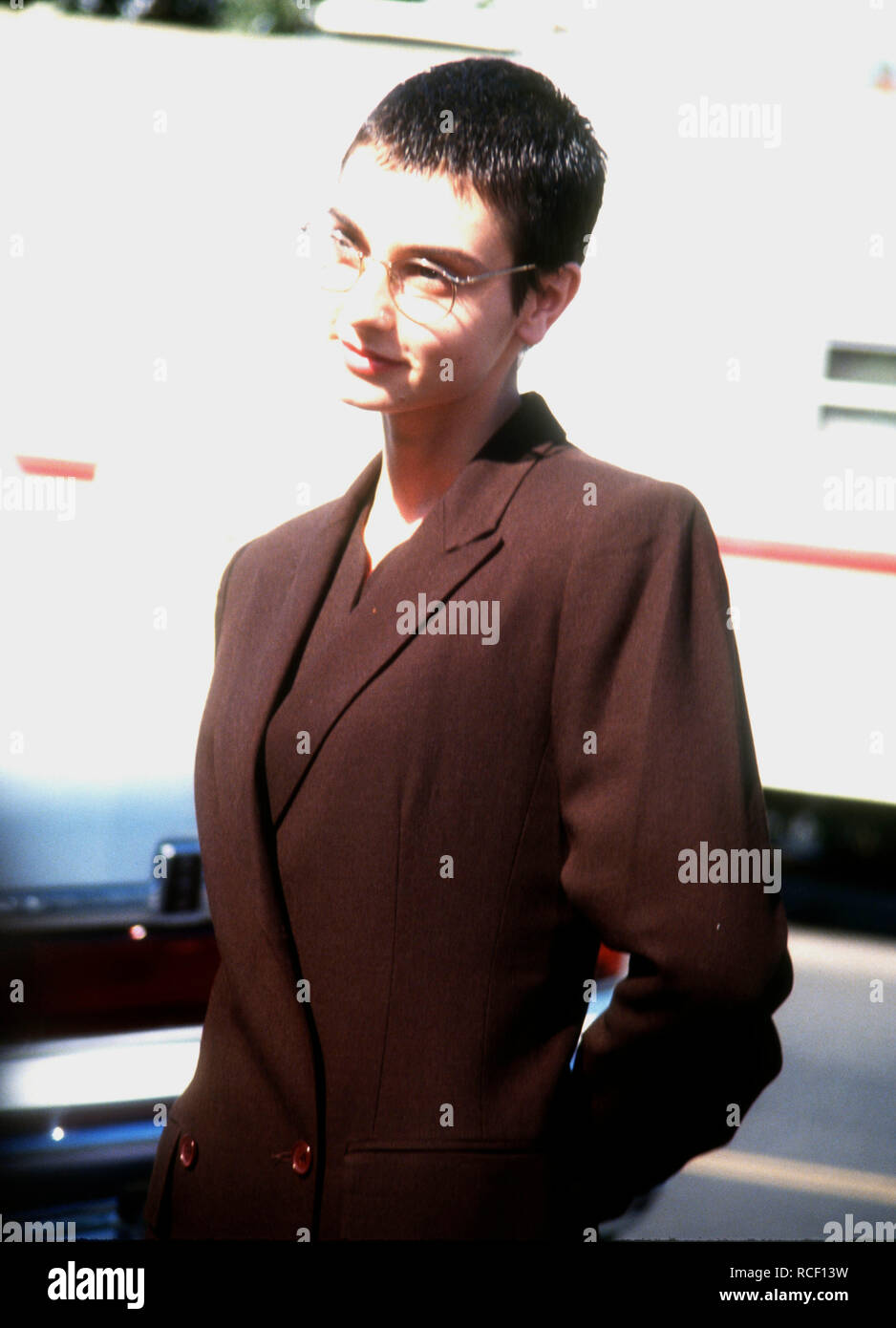 UNIVERSAL CITY, CA - 2 SEPTEMBRE : Chanteur et musicien Sinead O'Connor assiste à la 10e MTV Video Music Awards le 2 septembre 1993 à Universal Amphitheatre à Universal City, en Californie. Photo de Barry King/Alamy Stock Photo Banque D'Images