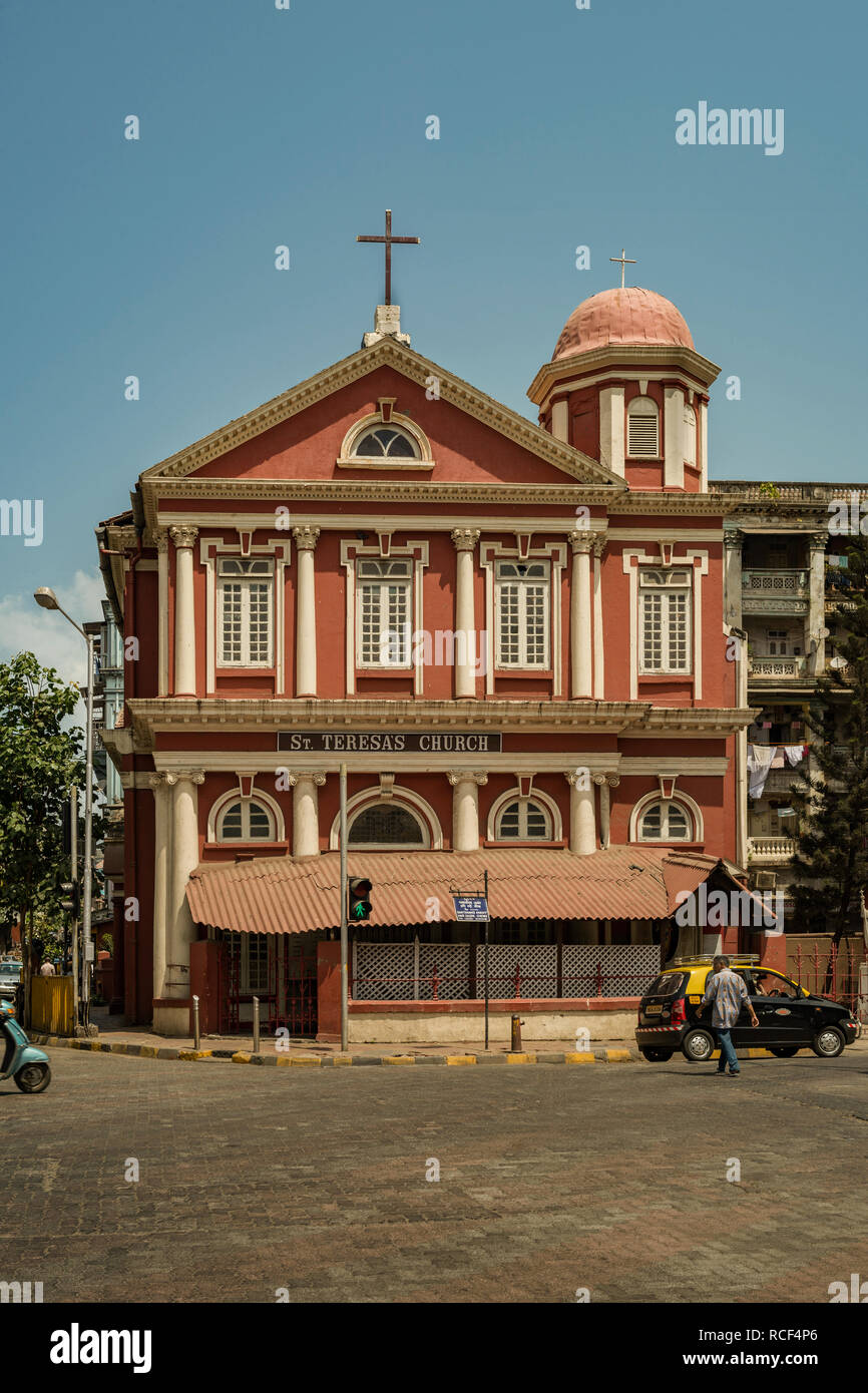 04-Nov-2017-St. Theresa Église ; Girgaum ; à Anant Hari Hubert Chouk-252 ; Raja Ram Mohan Roy Road, Mumbai Maharashtra INDE Banque D'Images