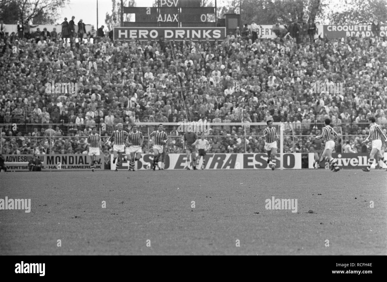 PSV 1-2 Ajax tegen spelmoment Bestanddeelnr, 922-4179. Banque D'Images