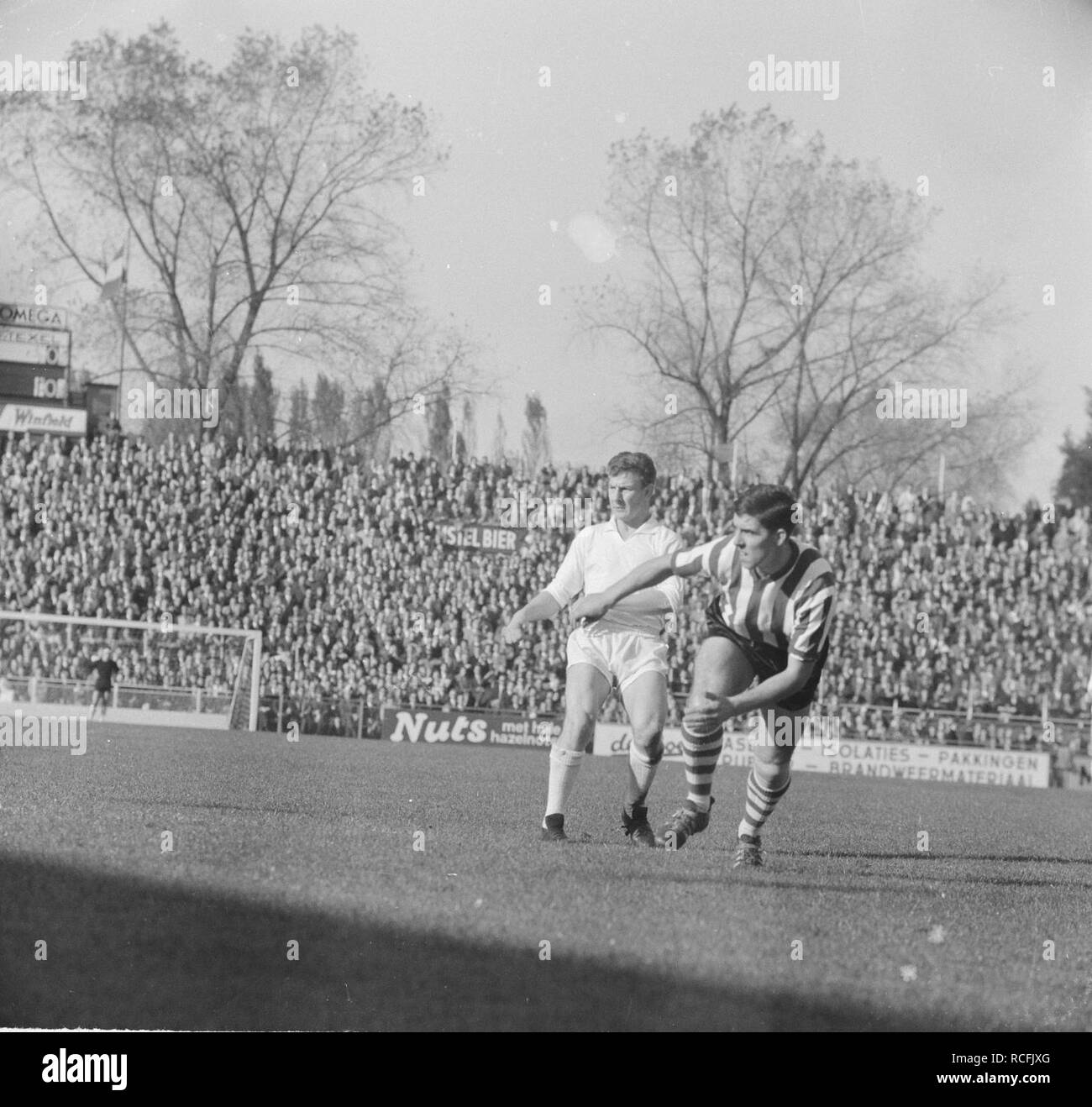 Ajax tegen Sparte 1-2, speelmoment Bestanddeelnr, 914-4319. Banque D'Images