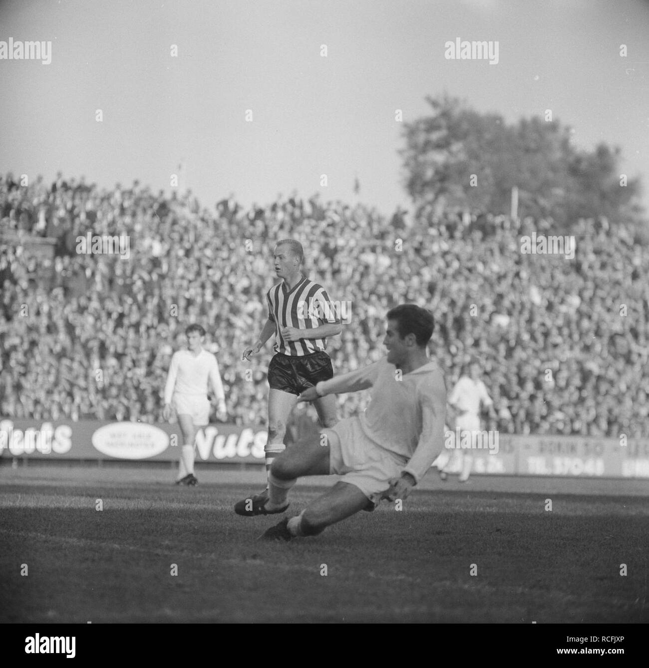 Ajax tegen Sparte 1-2, speelmoment Bestanddeelnr, 914-4320. Banque D'Images