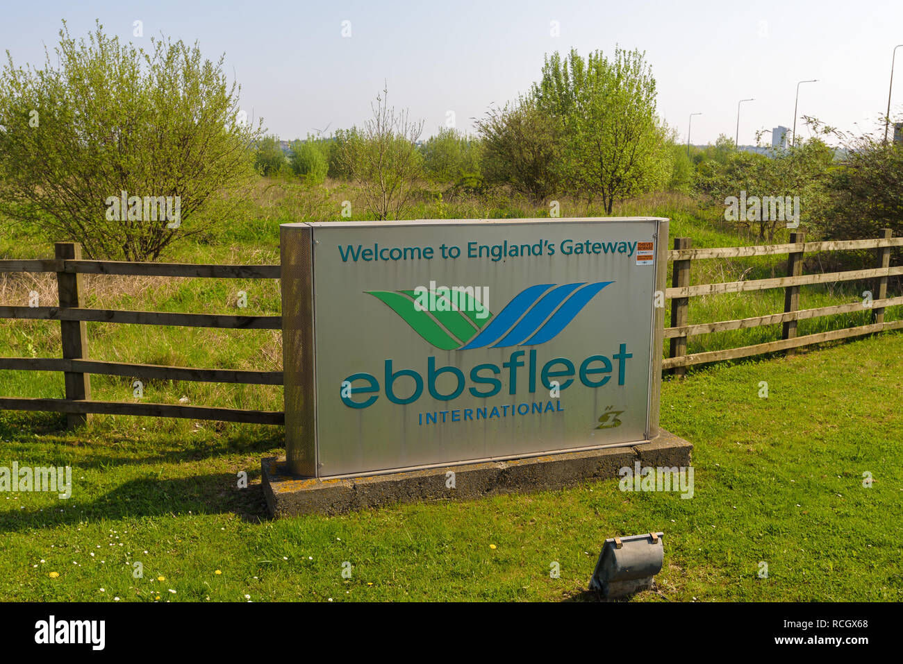 Signe de la gare Ebbsfleet International sur l'Eurostar et du sud-est de la ligne ferroviaire à grande vitesse avec des liens à Londres, Paris et Amsterdam. Banque D'Images
