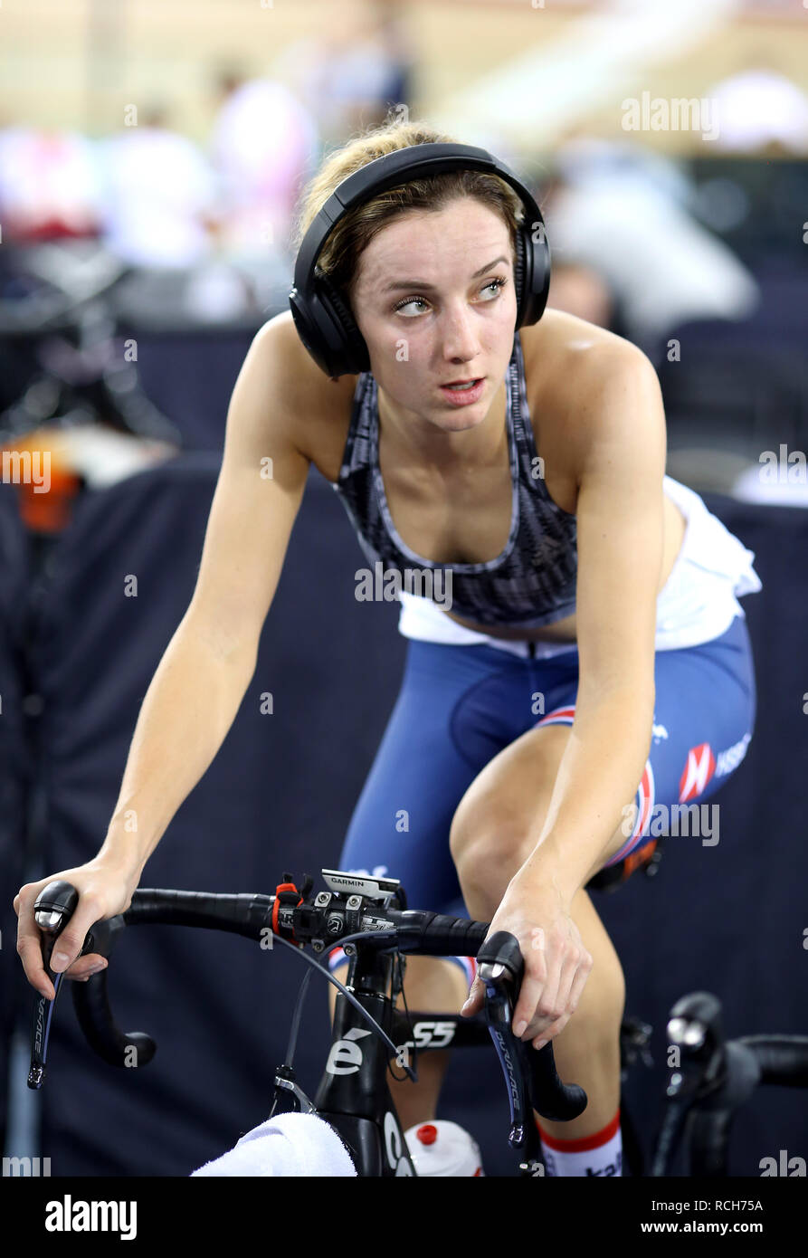 Elinor Barker de Grande-Bretagne au cours de la deuxième journée de la Tissot UCI Coupe du Monde de Cyclisme sur piste à Lee Valley VeloPark, Londres. Banque D'Images