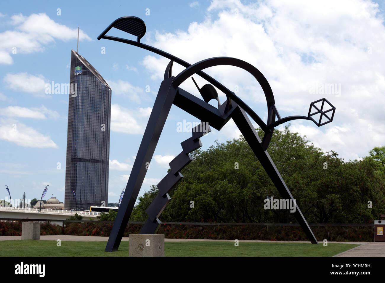 Approche de la sculpture d'équilibre par Anthony Pryor, South Bank, Brisbane, Queensland, Australie Banque D'Images