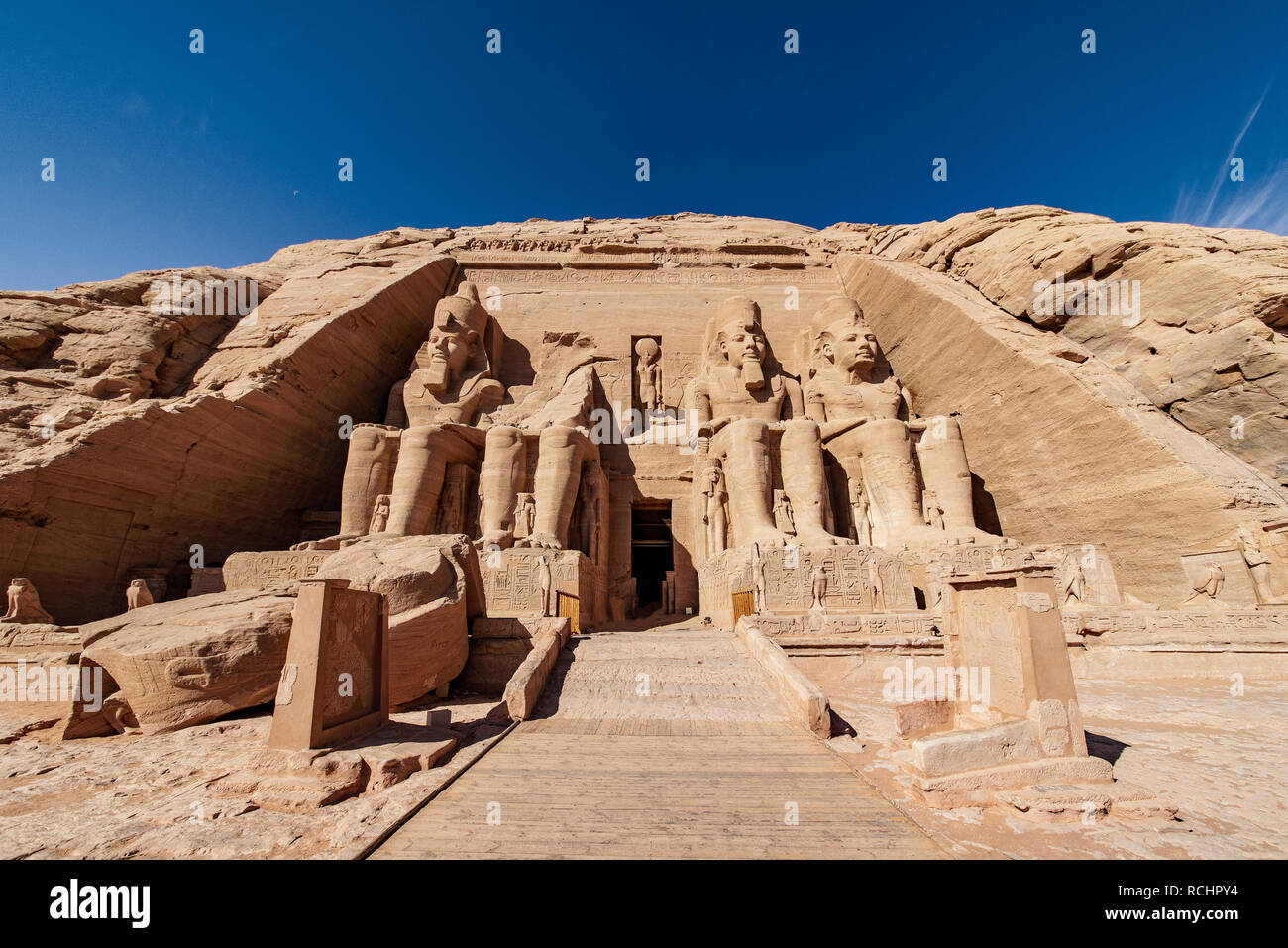 Les deux temples d'Abou Simbel les temples de roche massive à Abou Simbel en Nubie village du sud de l'Egypte Banque D'Images