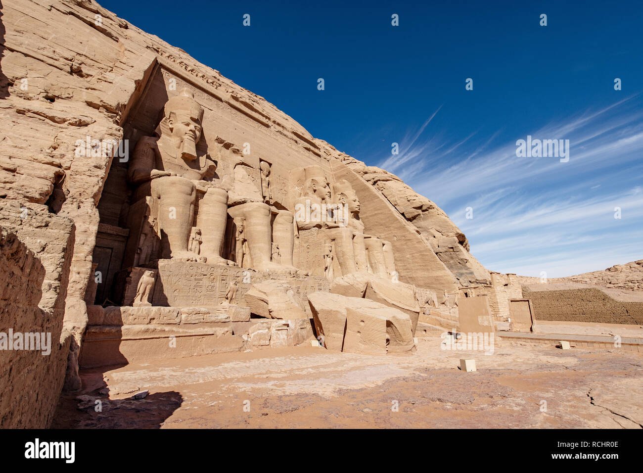 Vue panoramique sur le temple principal à la société Abus Simbel Assouan Egypte Banque D'Images