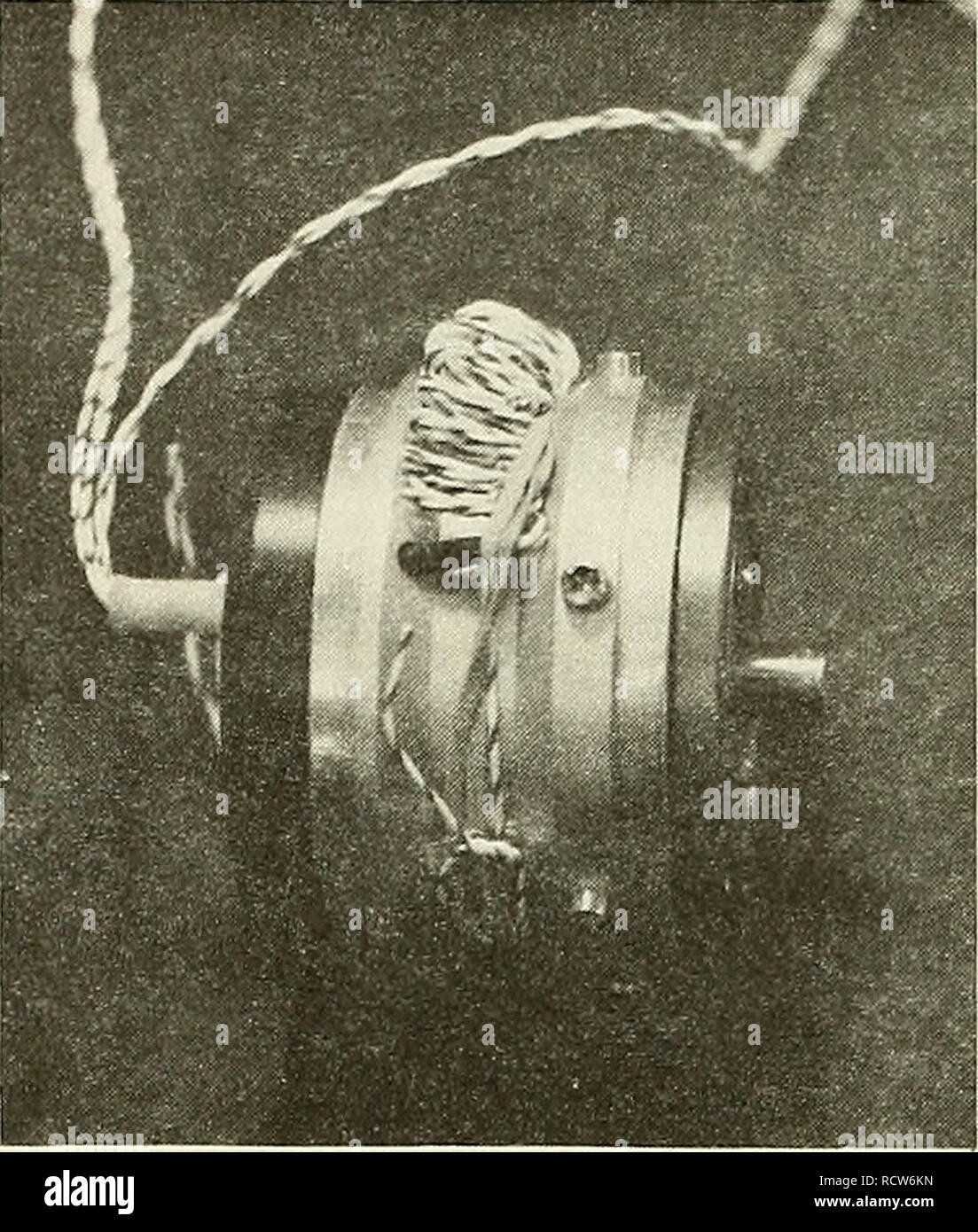 . Développement d'un manipulateur sous-marine pour une utilisation sur un véhicule en nage libre submersible. Manipulateurs (Mécanisme) ; d'océanographie des submersibles. . Veuillez noter que ces images sont extraites de la page numérisée des images qui peuvent avoir été retouchées numériquement pour plus de lisibilité - coloration et l'aspect de ces illustrations ne peut pas parfaitement ressembler à l'œuvre originale.. Bosse, Peter ; Heckman, P. J ; systèmes Océan Marine Centre (U. S. ). San Diego, Californie : Océan Marine Systems Center ; Alexandria, Va. : distribué par Defense Technical Information Center Banque D'Images