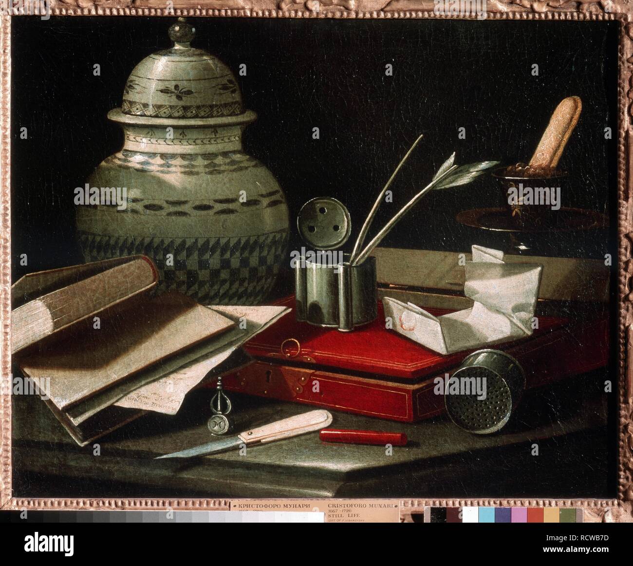 La vie encore avec l'écriture met en œuvre. Musée : l'État A. Musée des beaux-arts Pouchkine, Moscou. Auteur : Monari (Cristoforo Munari),. Banque D'Images
