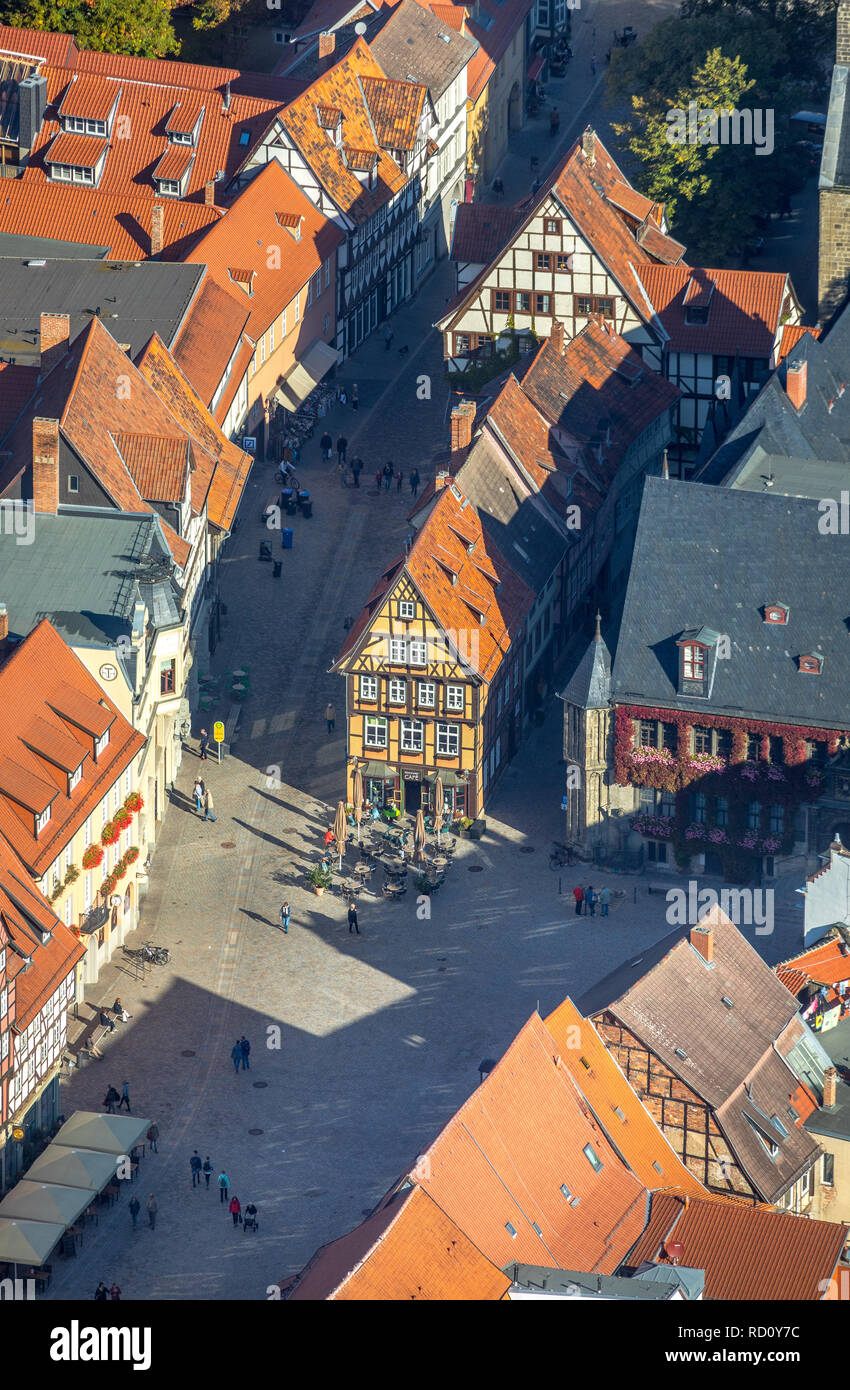 Vue aérienne, Goetzsches marché mausolée, Benediktii Marktkirchhof Stankt, église, Quedlinburg-Altstadt, Quedlinburg, Saxe-Anhalt Harz, district, Ge Banque D'Images