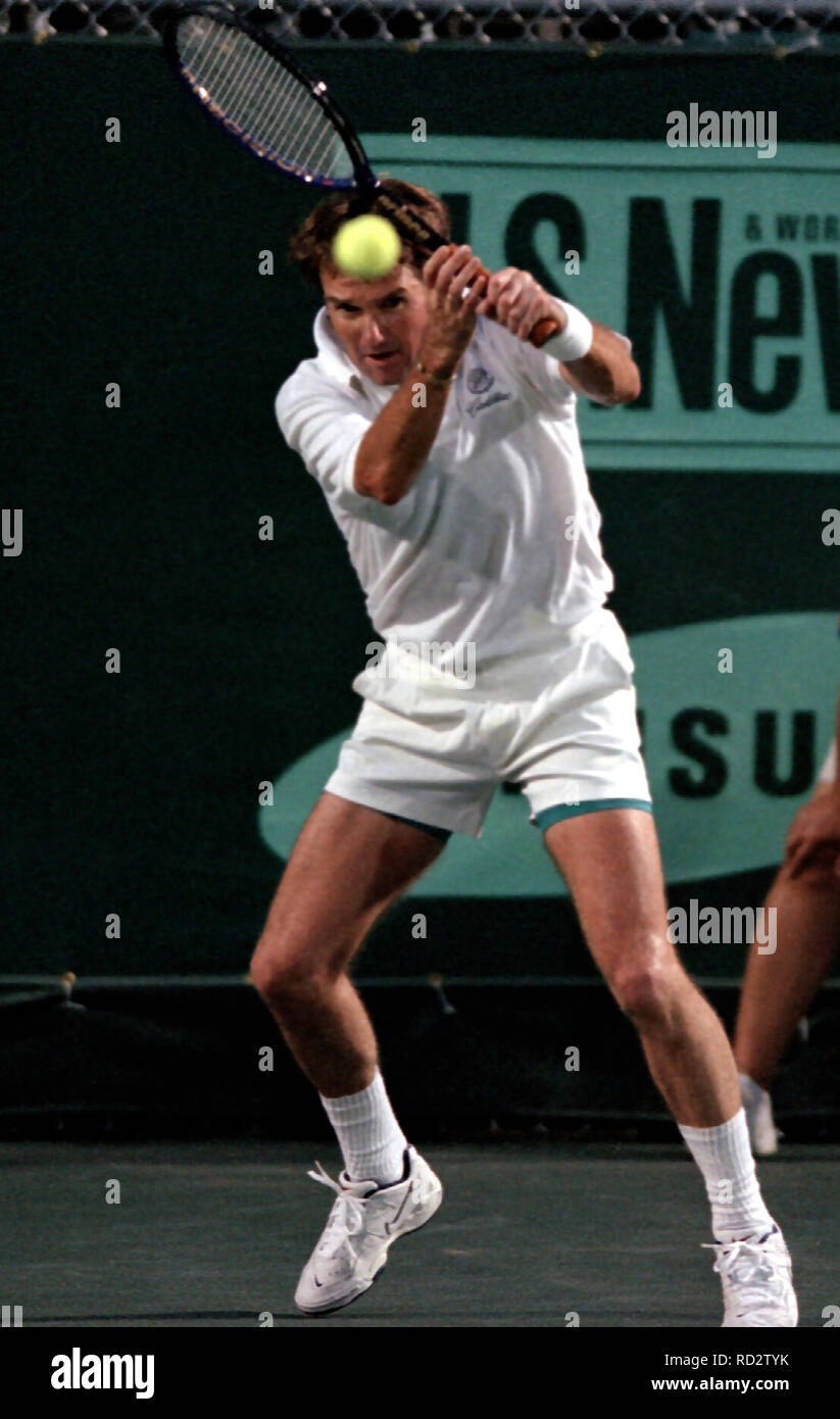 Raquette de tennis vintage années 70 Wilson Jimmy Connors C-1