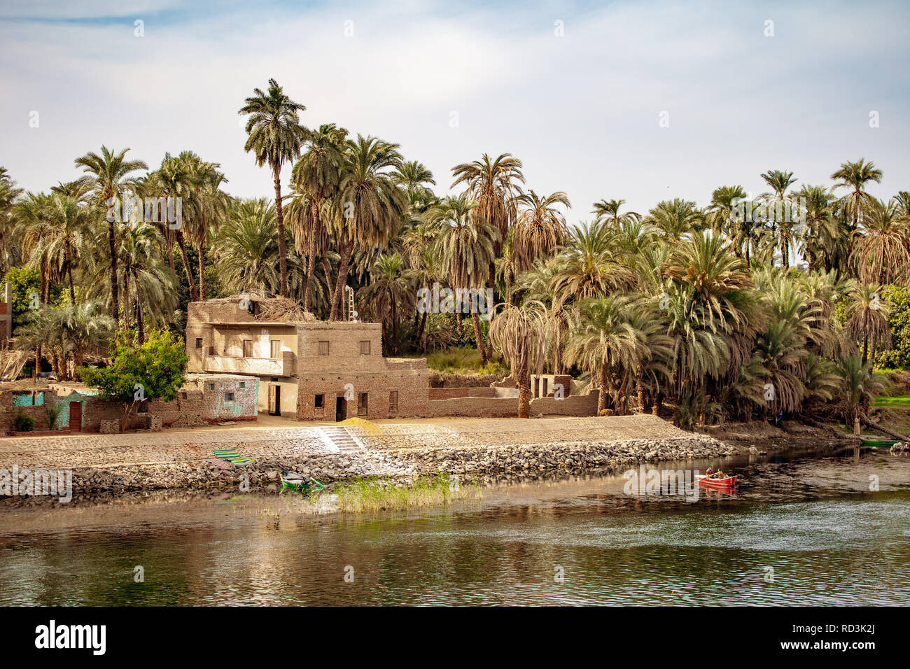 L'habitat traditionnel sur les rives du Nil à Louxor Egypte Banque D'Images