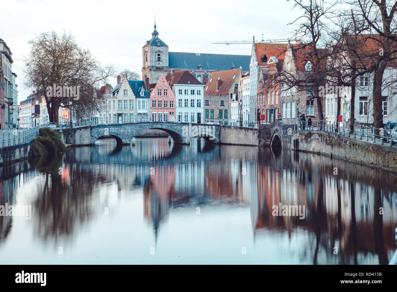 Classic vue panoramique du centre-ville historique de Bruges, souvent appelée la Venise du Nord, province de Flandre occidentale, Belgique Banque D'Images
