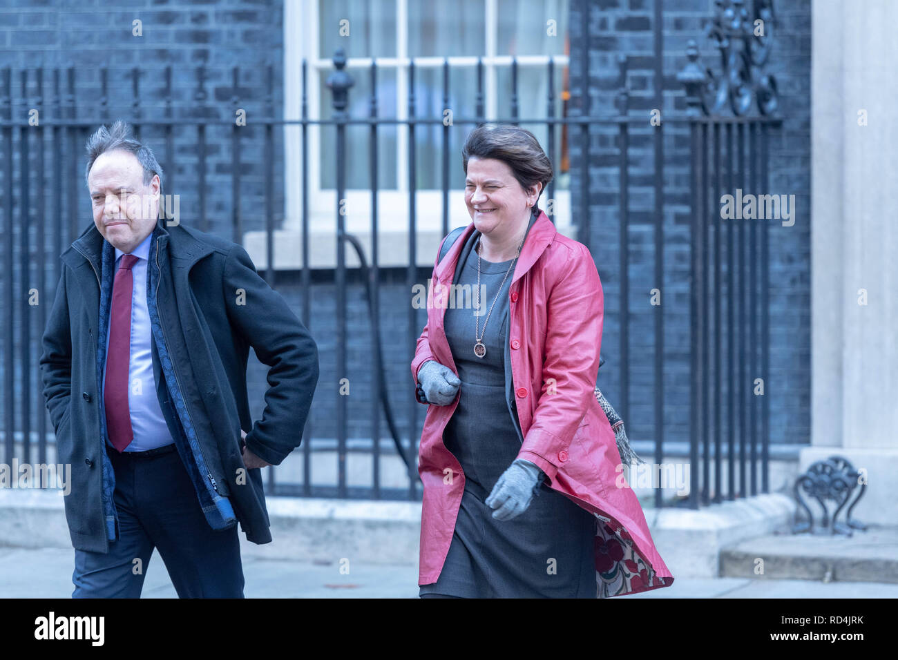 London 17thJanuary 2019 Arlene Foster et Nigel Dodds du RPD laisser 10 Downing Street, à la suite d'une réunion avec Theresa peut MP PC, Premier ministre sur Brexit Crédit Londres Ian Davidson/Alamy Live News Banque D'Images