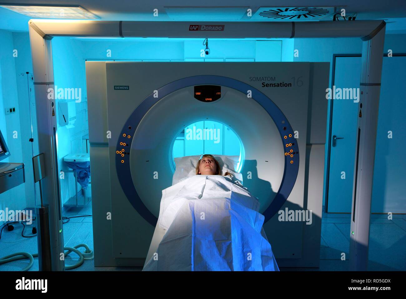 La tomographie assistée par ordinateur, ou cat CT-scan, la tomographie assistée par ordinateur, de l'hôpital Banque D'Images