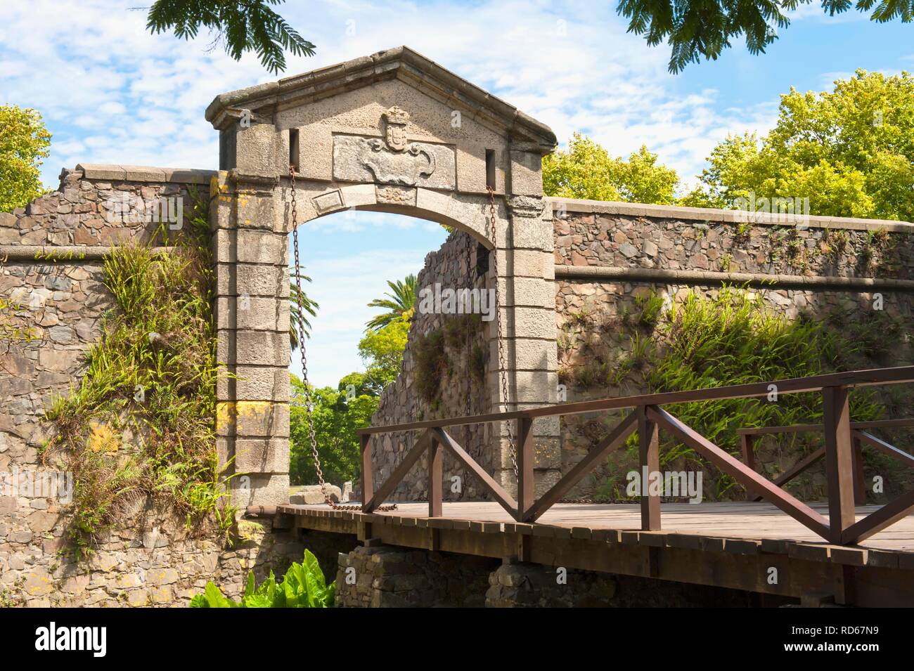 Entrée principale de l'arrondissement historique, Colonia del Sacramento, l'UNESCO World Heritage site, Uruguay, Amérique du Sud Banque D'Images