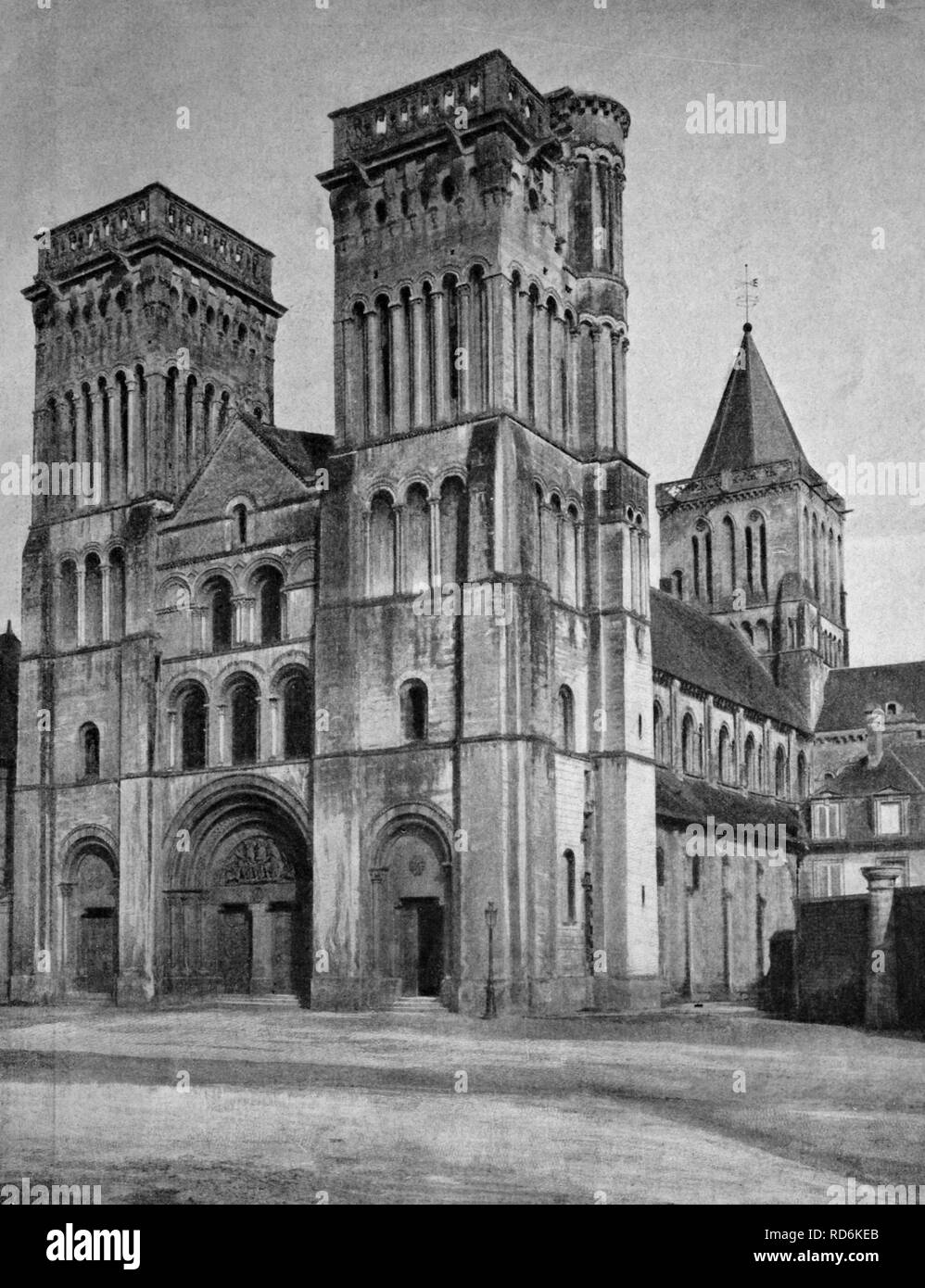 Au début de l'autotype Abbaye aux Dames, Caen, France, Basse-normandie, tableau historique, 1884 Banque D'Images
