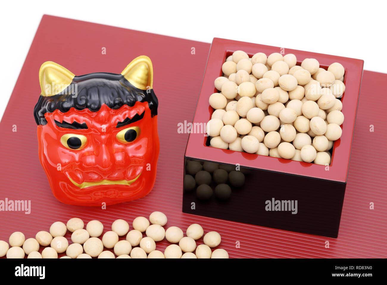 Événement traditionnel japonais, le soja et le masque sont utilisés sur un événement annuel /Setsubun. Banque D'Images