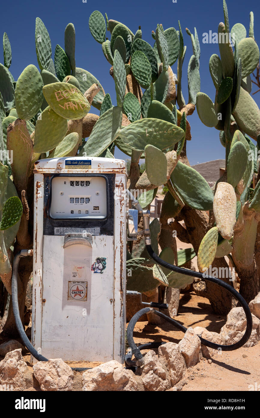 Pompe Caltex de gaz abandonnés - Solitaire, Khomas Region, la Namibie, l'Afrique Banque D'Images