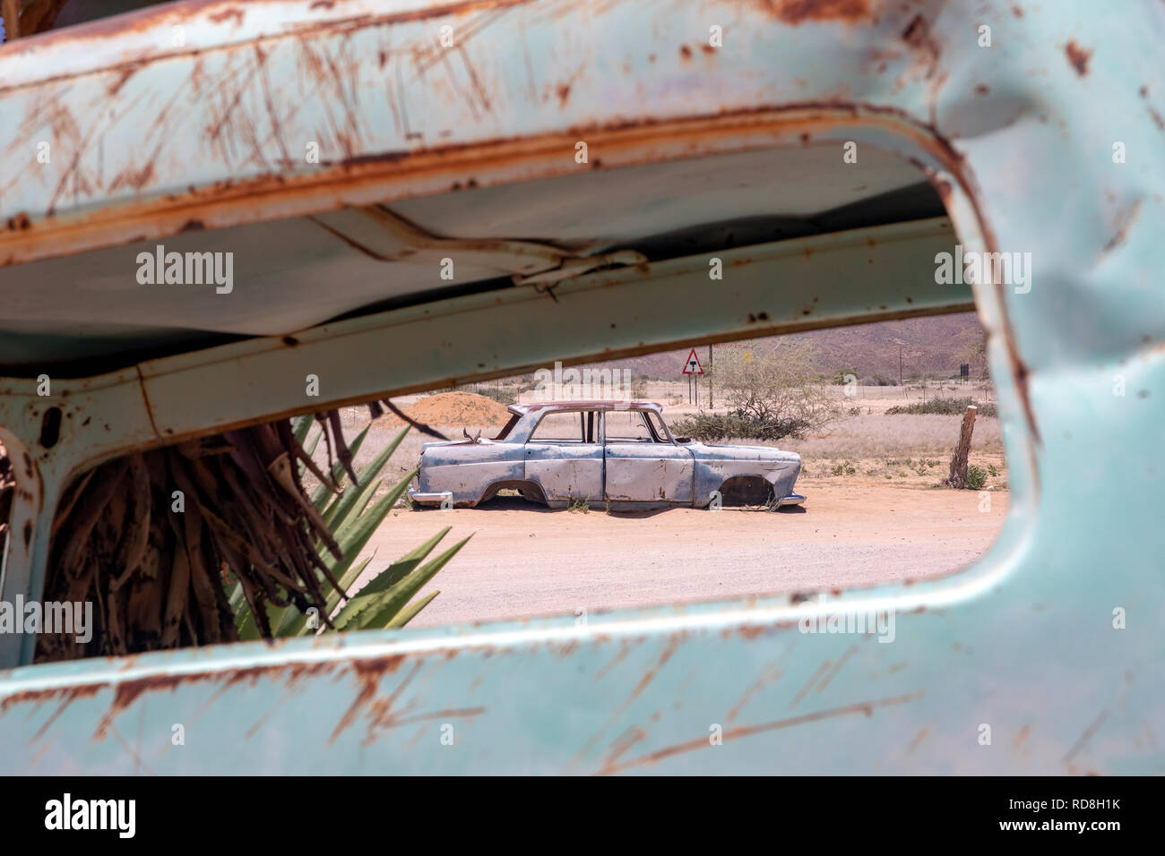 Voiture abandonnée en solitaire, Khomas Region, la Namibie, l'Afrique Banque D'Images