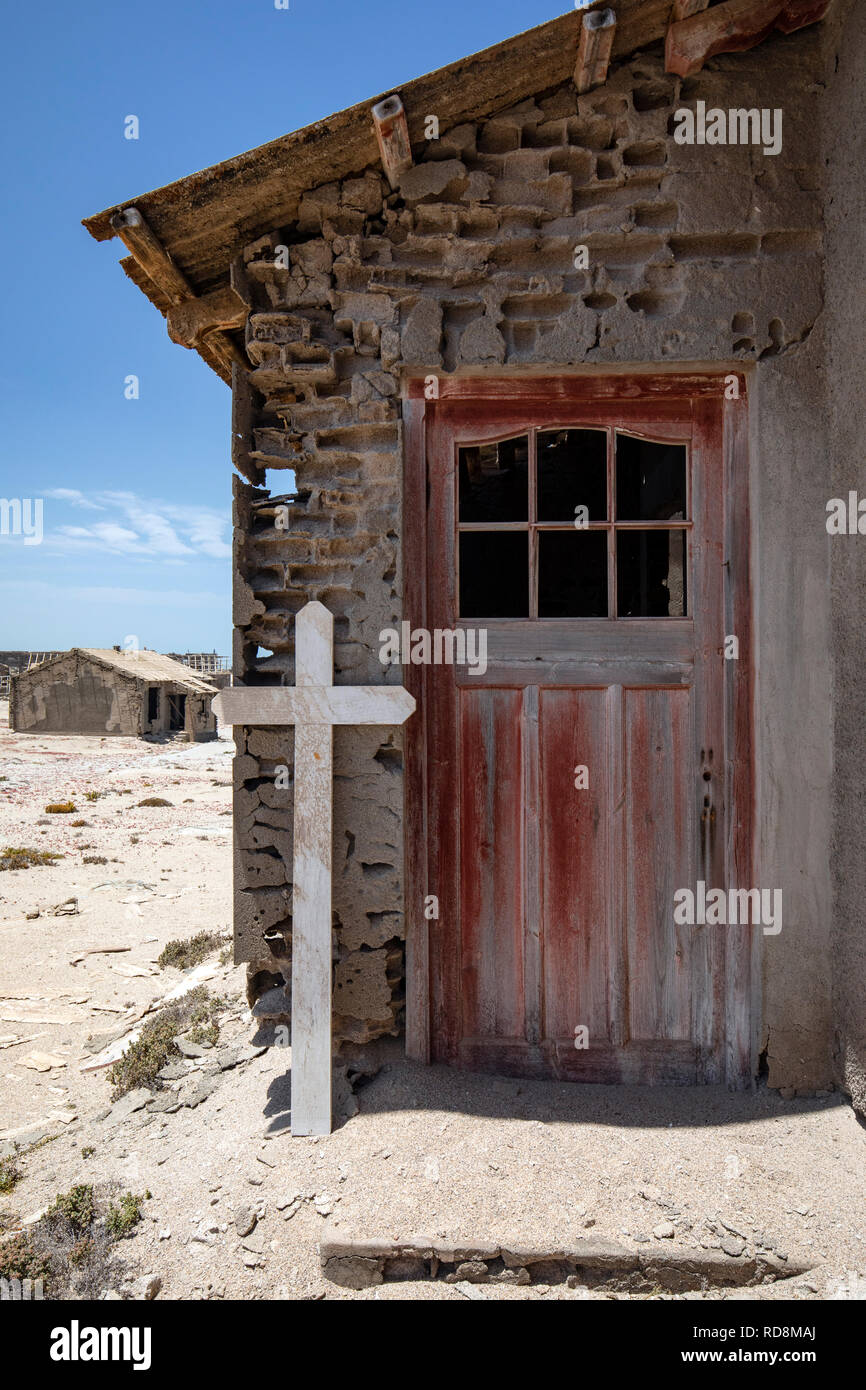 Porte d'accueil dans la ville minière abandonnée de Elizabeth Bay - près de Lüderitz, Namibie, Afrique Banque D'Images