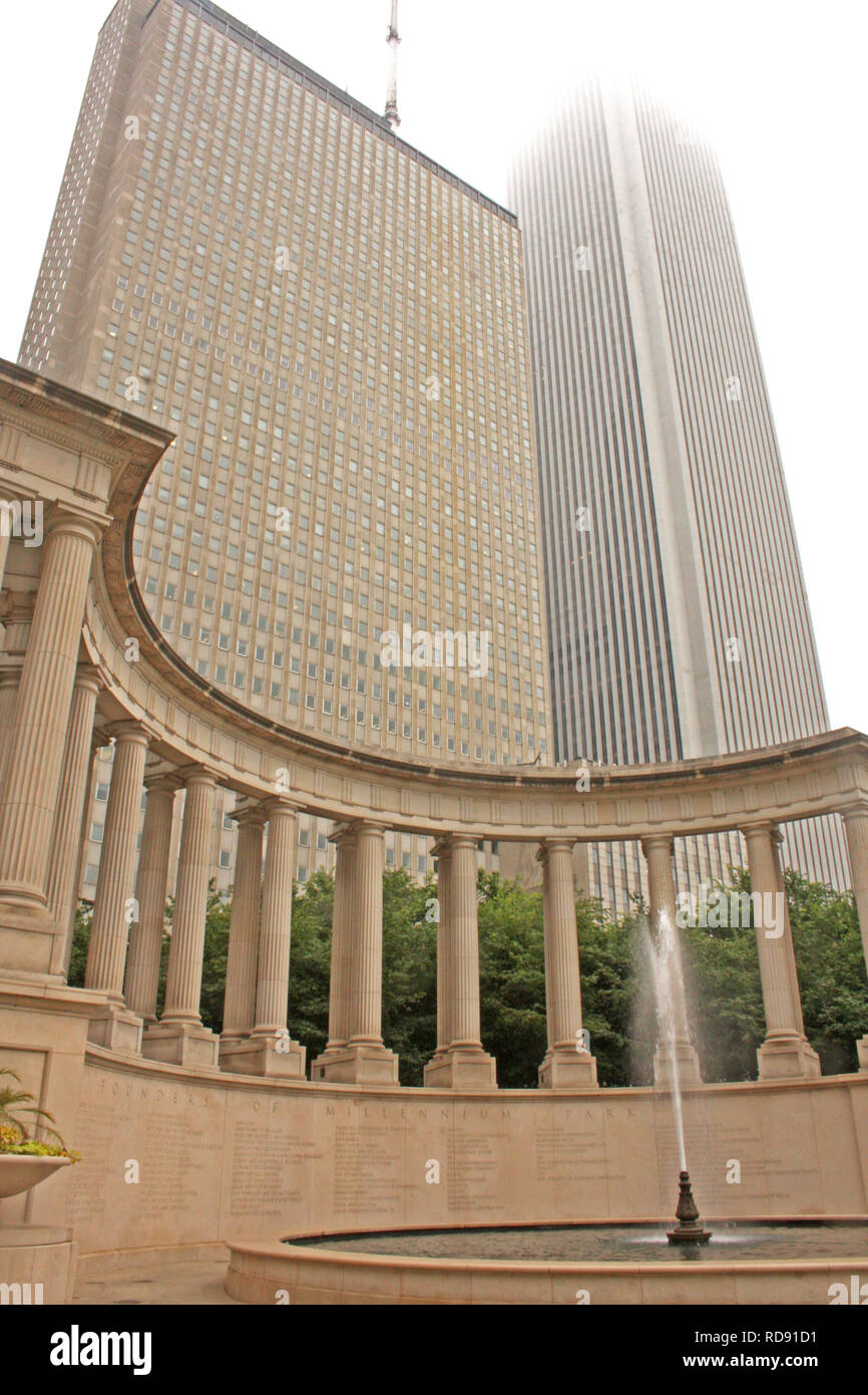 Millennium Monument Peristyle à Wrigley Square à Chicago, il, États-Unis Banque D'Images