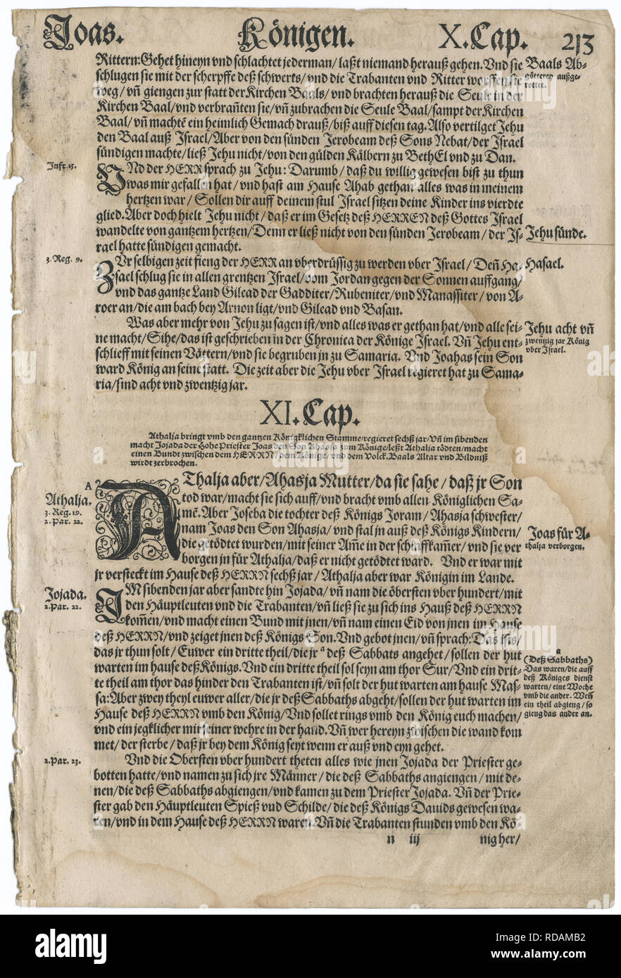 Feuille d'un 1567 Bible en langue allemande, la traduction du grec et hébreu par Martin Luther. Le texte affiché est de l'Ancien Testament livre de II Rois. Banque D'Images