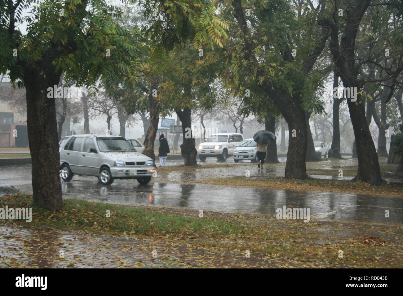 Les rues d'Islamabad jour pluvieux Banque D'Images