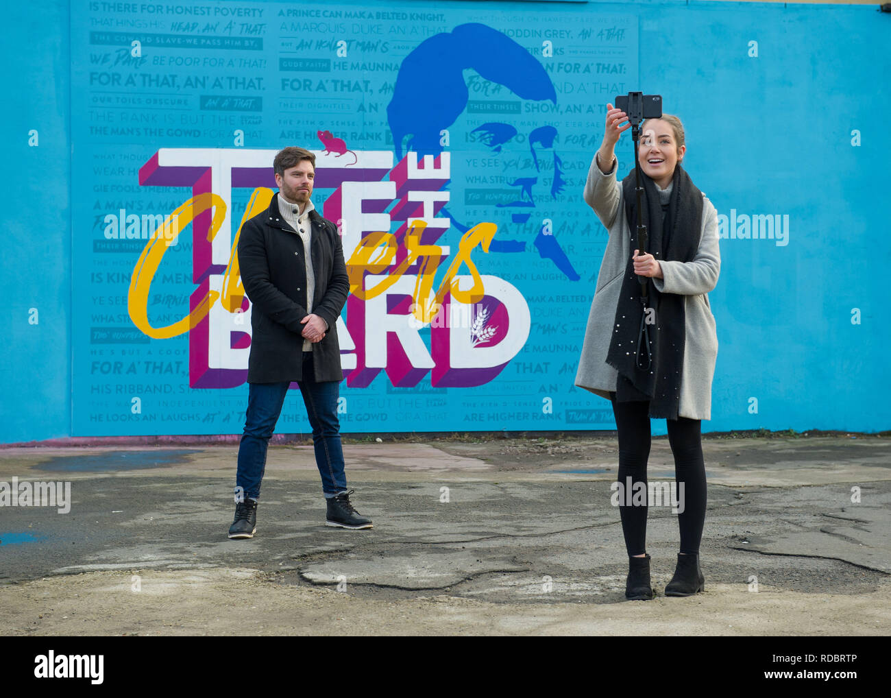 Glasgow, Royaume-Uni - 14 janvier 2019. Ministre pour l'Europe, la migration et le développement international Ben Macpherson dévoile une nouvelle peinture murale créée par Scottish Banque D'Images