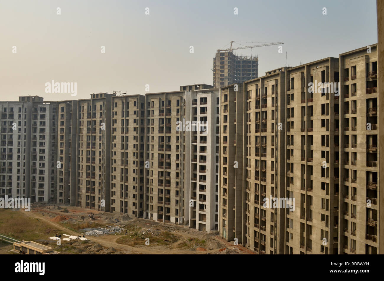 En construction d'immeubles résidentiels à plusieurs étages à Delhi, Navi Mumbai, Kolkata, Pune, Kolkata, Mumbai, Chennai, Bangalore, Greater Noida Banque D'Images