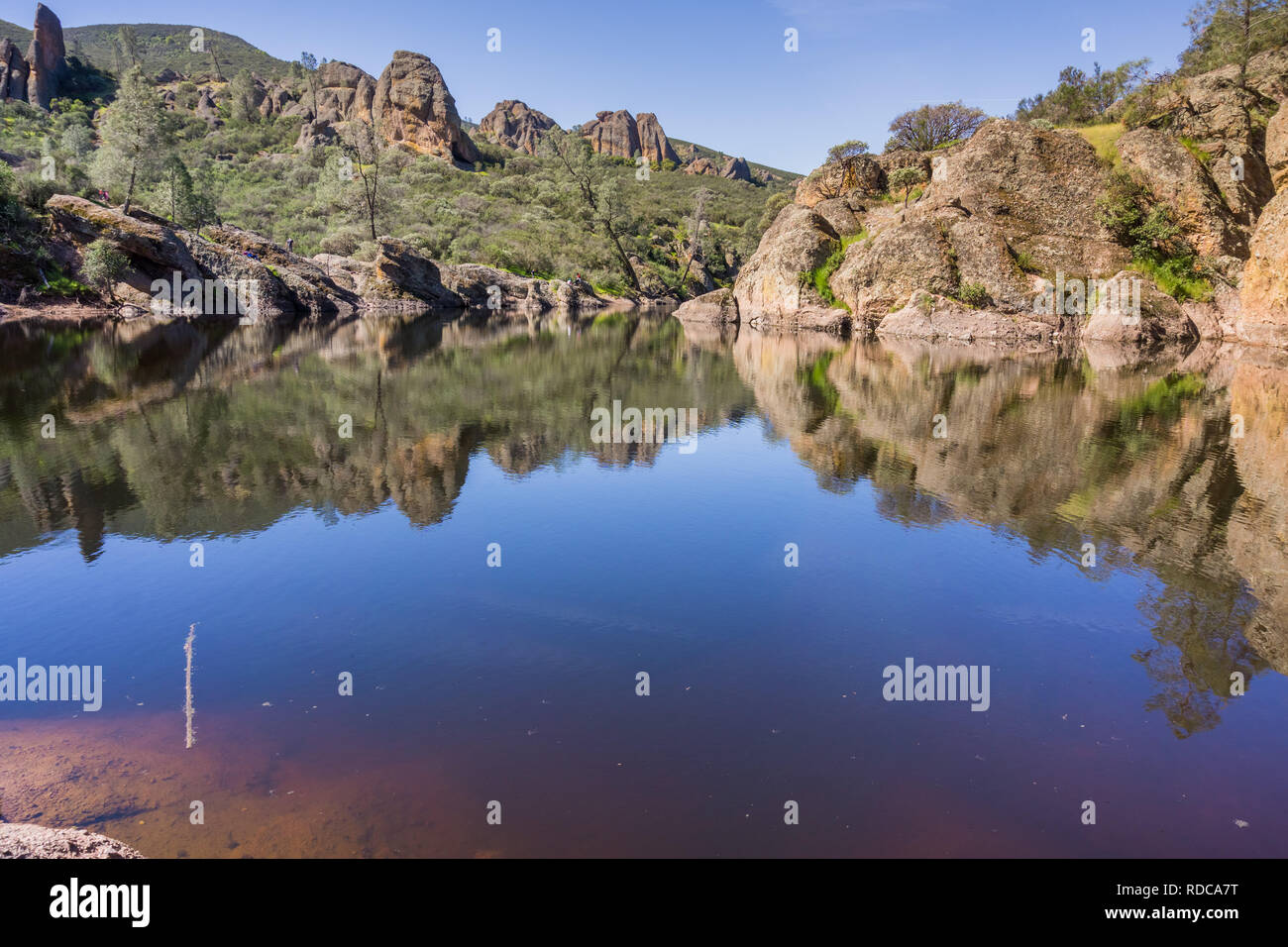 Bear Gulch réservoir, Pinnacles National Park, Californie Banque D'Images