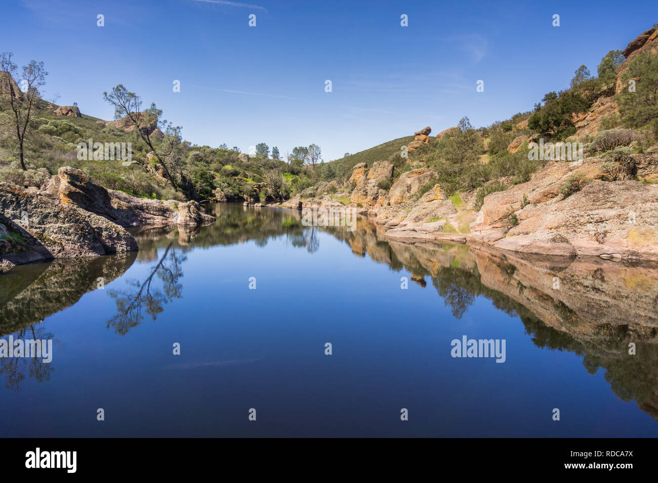 Bear Gulch réservoir, Pinnacles National Park, Californie Banque D'Images