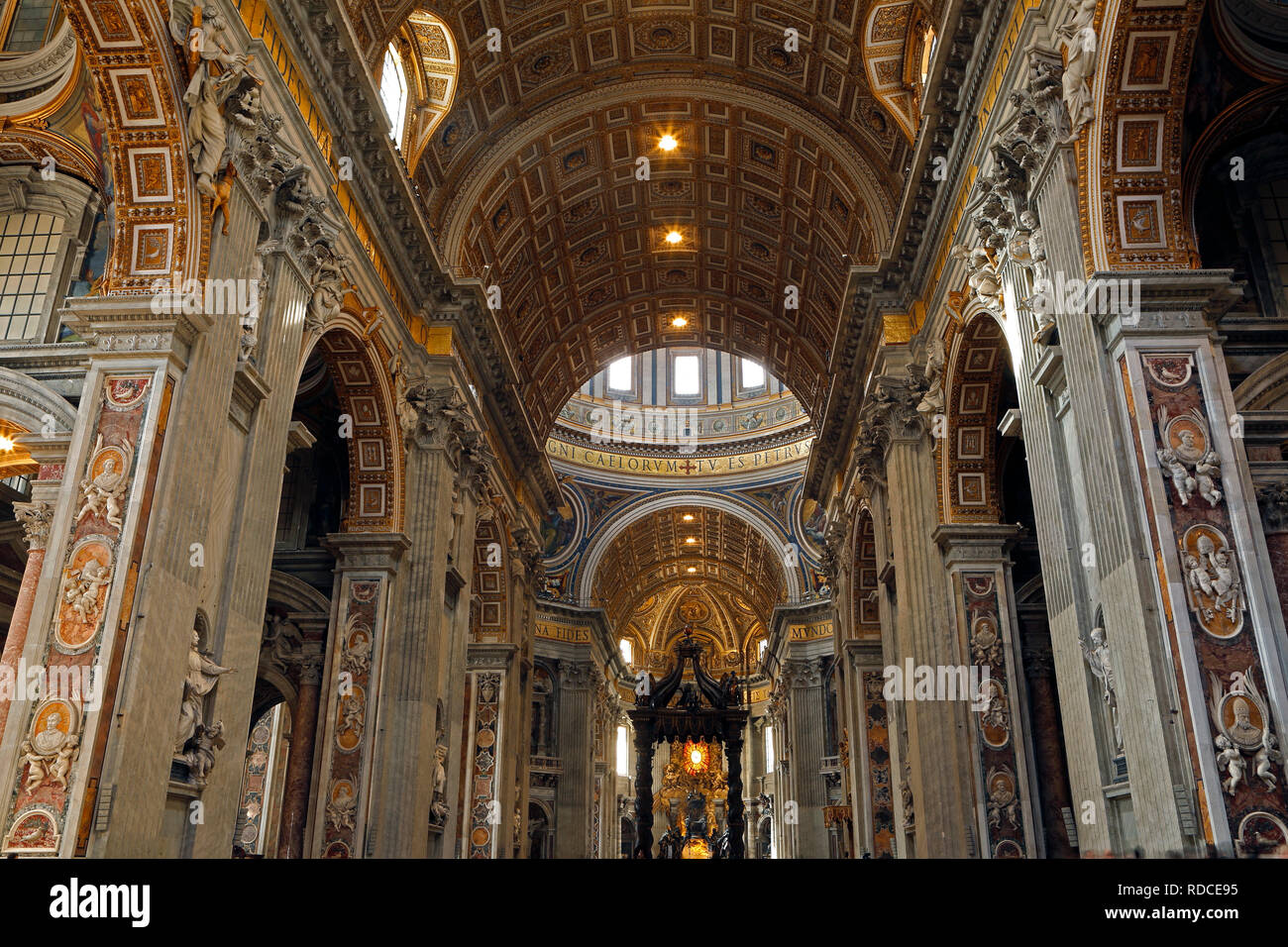 La Basilique St Pierre, la Basilique Saint Pierre au Vatican, Cité du Vatican, Rome, Italie Banque D'Images