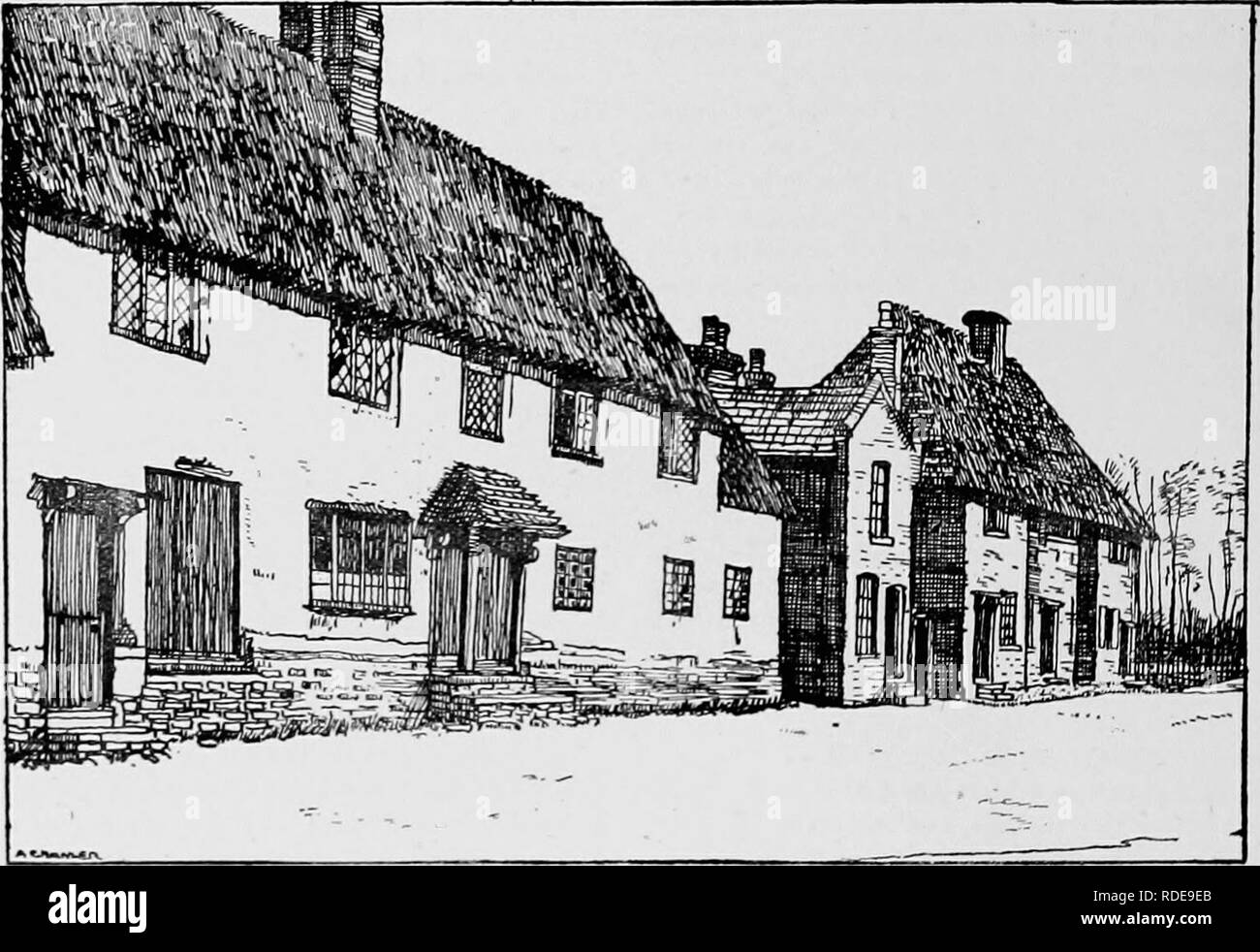 . L'histoire de Victoria le comté d'Hertford. L'histoire naturelle. Une histoire de l'Hertfordshire la fin du 16e ou au début du 17e siècle, mais ils ont été considérablement modernisée. Sur le côté est, en face de l'entrée du manoir, est un édifice plus vaste, de l'ossature de bois recouvert de plâtre, et avec toit en tuiles ; c'est probablement du début du xviie siècle. Dans l'avant trois gros pignons en surplomb sur les supports sculptés, dans lesquelles sont larges fenêtres en baie de deux étages ; le porche est moderne. Il y a une grande fin du 17e siècle, escalier à l'arrière de la maison, avec de lourdes moulés et t Banque D'Images