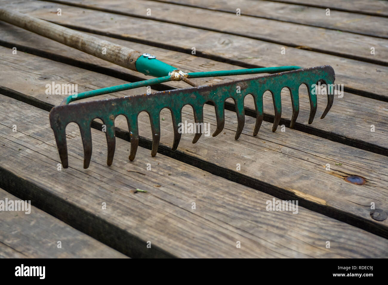 Old metal rake Banque de photographies et d images haute