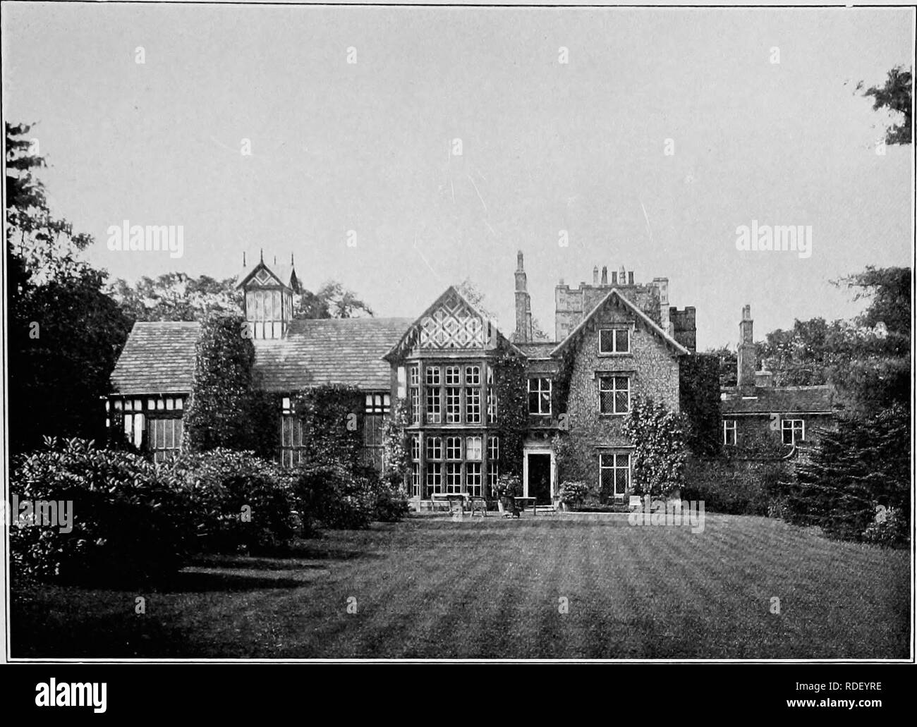. L'histoire de Victoria du comté de Lancaster ;. L'histoire naturelle. RuFFoRD Old Hall du sud. Veuillez noter que ces images sont extraites de la page numérisée des images qui peuvent avoir été retouchées numériquement pour plus de lisibilité - coloration et l'aspect de ces illustrations ne peut pas parfaitement ressembler à l'œuvre originale.. Farrer, William, 1861-1924, ed ; Brownbill, J. , éd. conjointe Londres [Agent] Banque D'Images