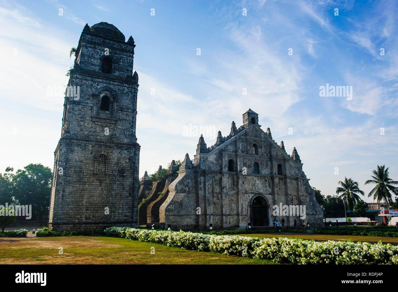 L'église coloniale, Paoay le nord de Luzon, Philippines Banque D'Images