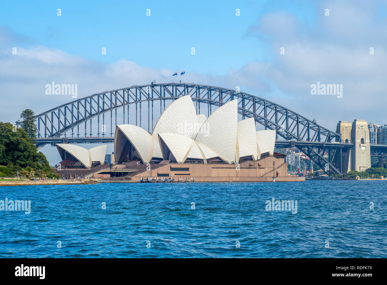 Sydney, Australie - le 5 janvier 2019 : l'opéra de Sydney, l'une des plus célèbre du 20e siècle et les bâtiments distinctif Banque D'Images