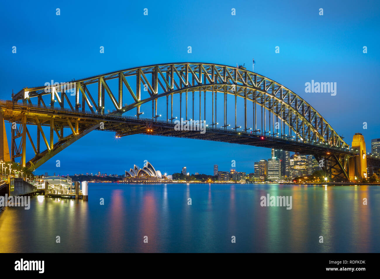 Vue de nuit avec Sydney Sydney Harbour Bridge Banque D'Images