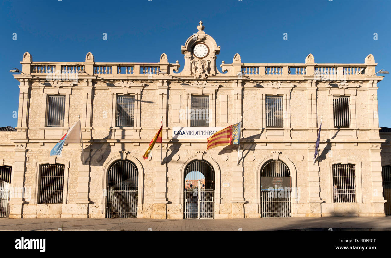 La Casa del Mediterráneo, centre de conférence au sein de l'ancienne gare ferroviaire d'Alicante, Espagne, Europe Banque D'Images