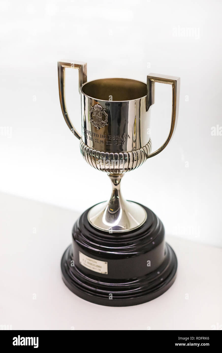 Barcelone, Espagne - 12 janvier 2018 : Le musée de trophées des coupelles et des bourses de l'équipe de FC Barcelone dans le Camp Nou. Banque D'Images
