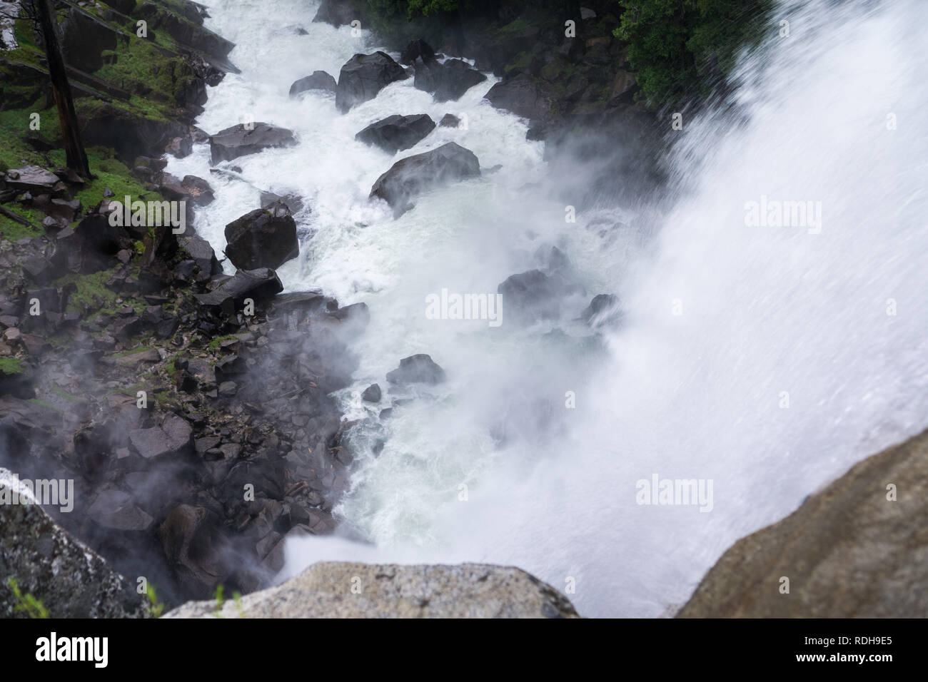 Chutes Vernal vu de dessus, Yosemite National Park, Californie Banque D'Images