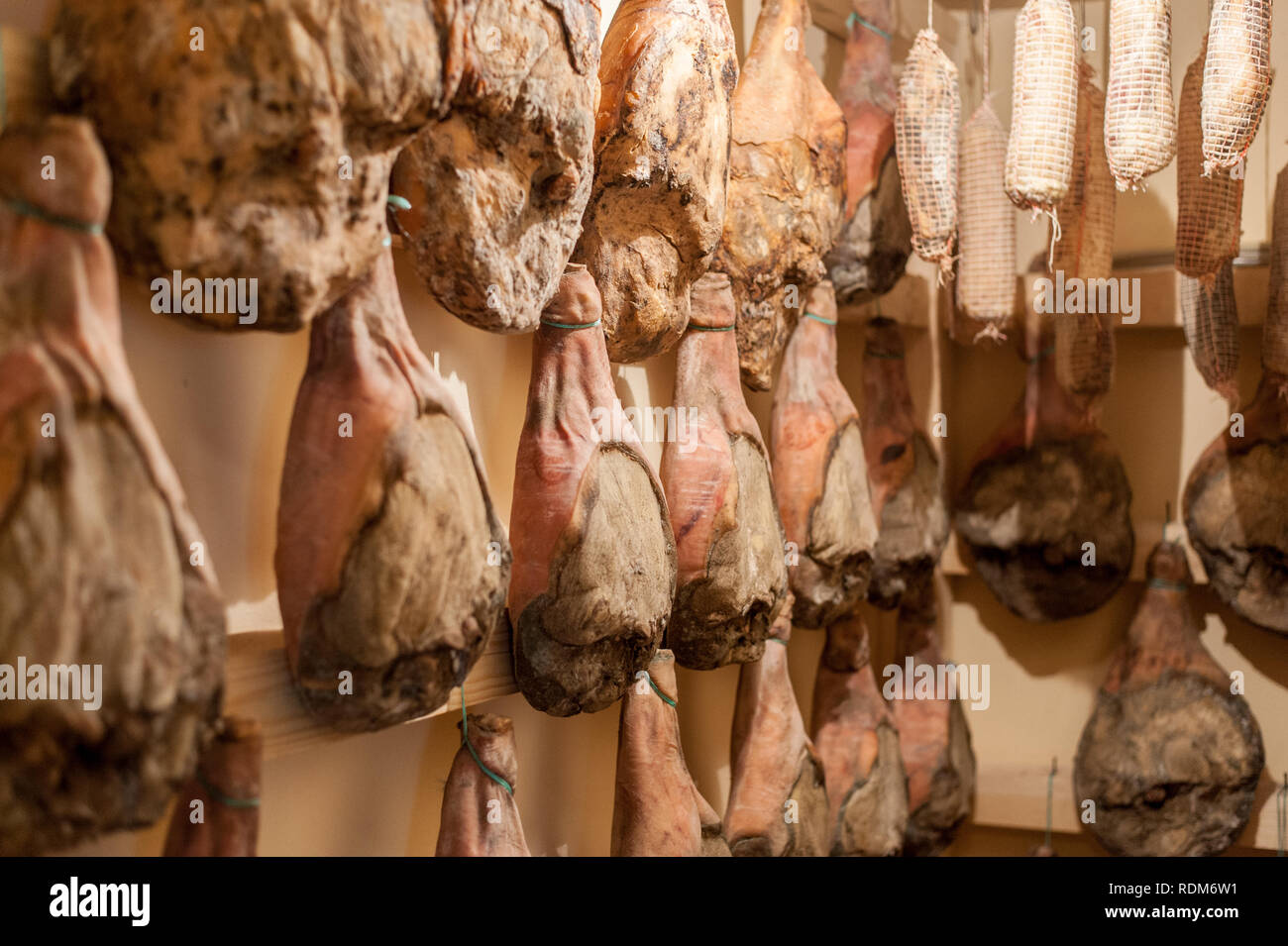 Matières pendaison prosciutto Banque D'Images