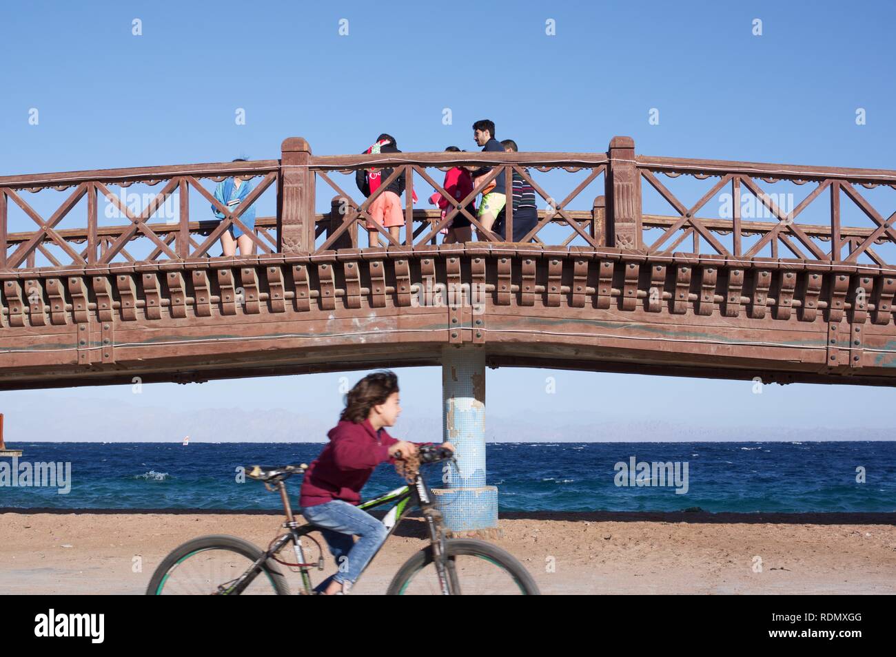 Le pont à Dahab, Egypte Banque D'Images