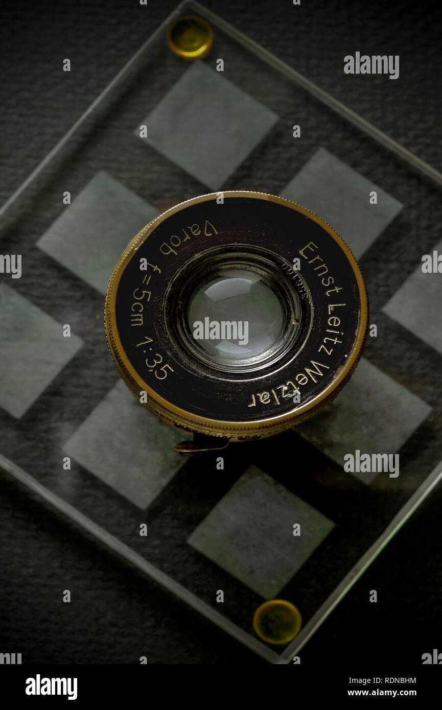 24 Sep 2015 Vintage Leitz Wetzlar Varob f  = 5cm 1:35 lens Kalyan près de Mumbai Maharashtra INDE Banque D'Images