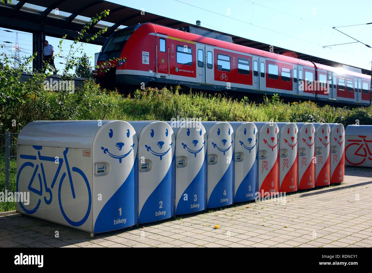 Bikey, location de casiers location pour coffre parking de bicyclettes, Bottrop, Rhénanie du Nord-Westphalie Banque D'Images