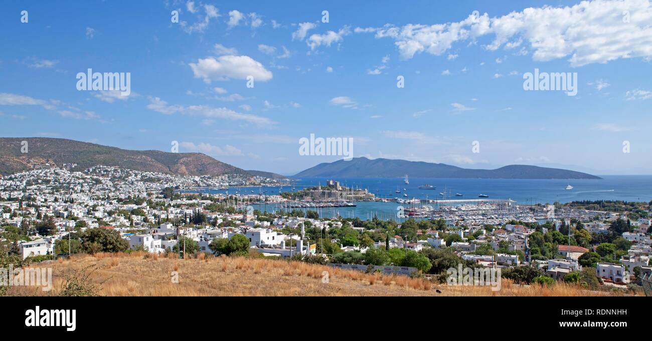 Château et Marina de Bodrum, Turquie, Mer Egée, la Turquie, l'Asie Banque D'Images