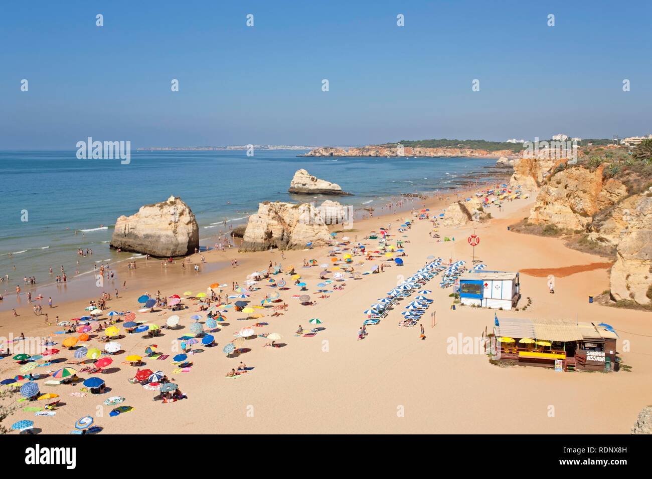 Plage de Praia da Rocha, Algarve, Portugal, Europe Banque D'Images