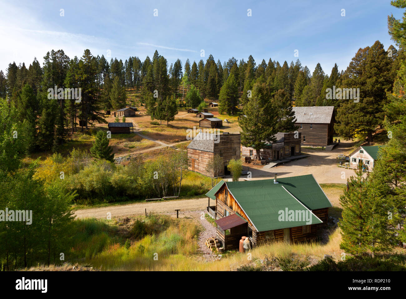 Tm00272-00...MONTANA - La ville fantôme de grenat, officiellement une ville minière, située dans la montagne de grenat actuellement maintenu par le Bureau de l'homme des terres Banque D'Images