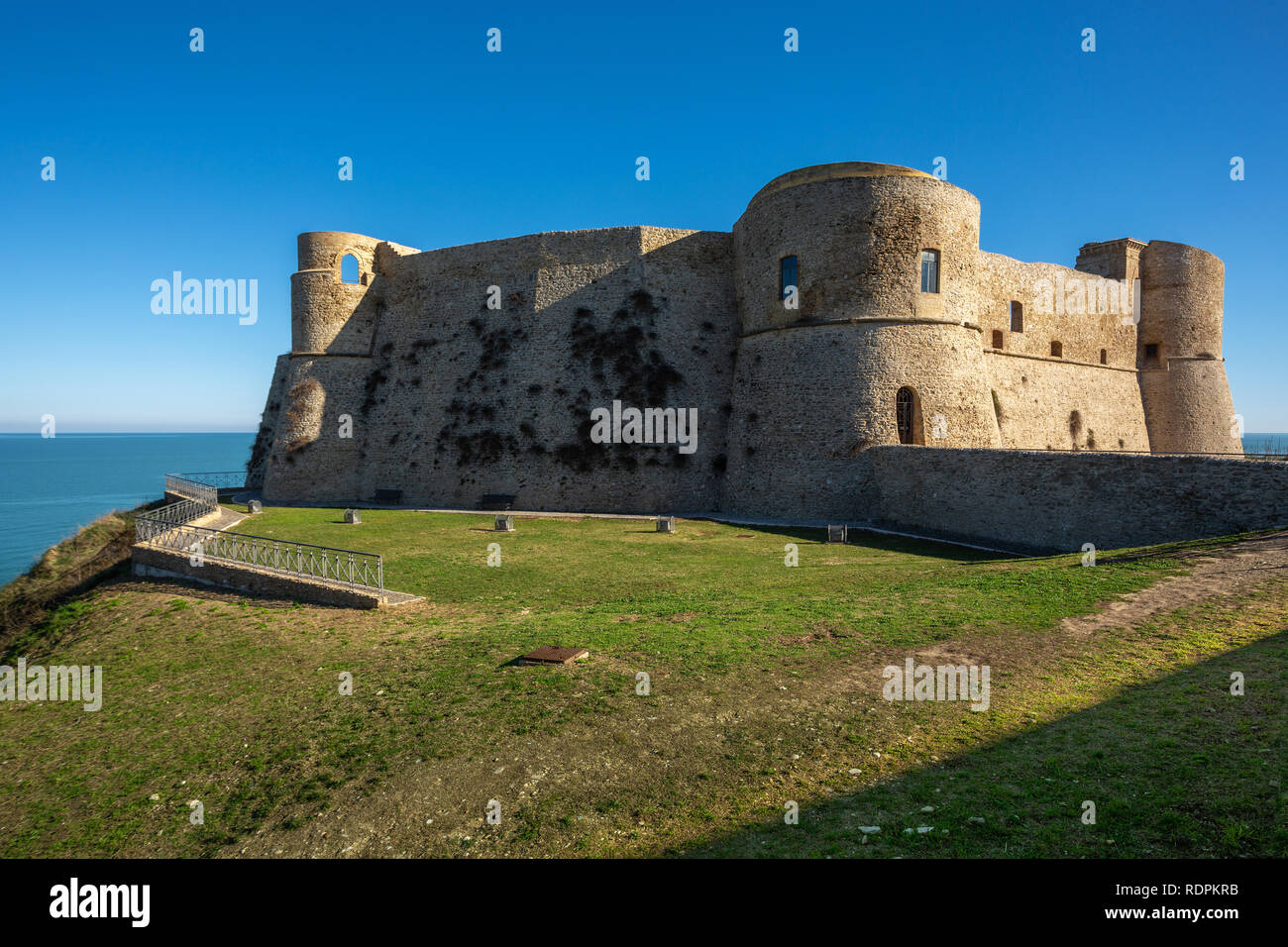 Château Aragonais restauré Ortona, Abruzzo, Italie Banque D'Images