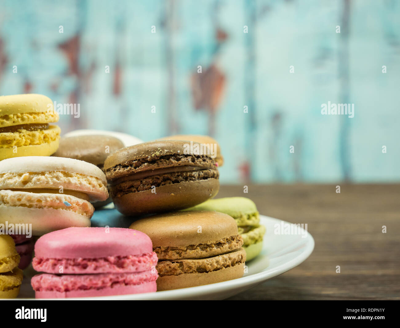 Macarons français with copy space Banque D'Images